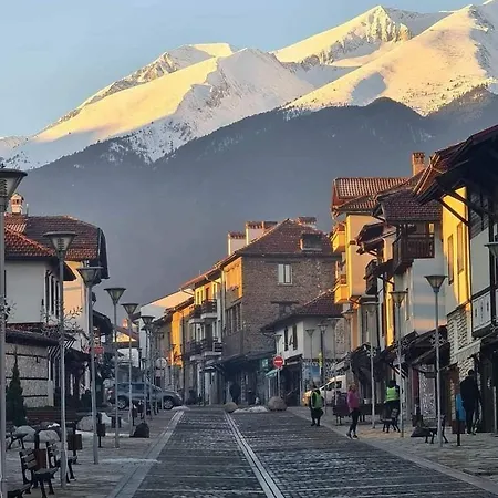 Cozy With Balcony And Incl In 4-star Saint Ivan Rilski , Banszko